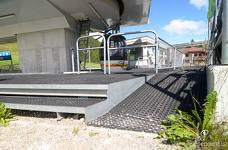 Kabinenbahn Piz de Plaies - Zugangsrampe zur Talstation
