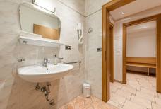 Hotel Paraccia - Zugängliche Toilette
