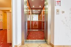 Hotel Schwarzer Adler - Ascensori