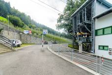 Parcheggio riservato e percorso accessibile