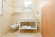 Appartements Steiner - Badezimmer Olang