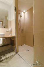 Alpenhotel Panorama: Barrierefreies Badezimmer