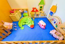 Alpiana Resort - Kinderspielraum und Kinderspielplatz