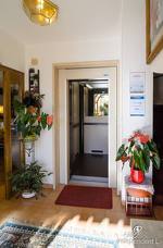 Pension Alexandres: Ascensore