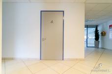 Alpinpool - Toilette im Eingangsbereich