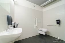 Palestra di arrampicata Salewa Cube - Bagno accessibile Salewa Bivac