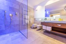 Mountain Sky Hotel Tratterhof - Badezimmer 523/1
