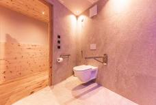 Tratterhof - Mountain Sky Hotel - Badezimmer Family suite Monte Pinus