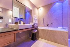 Tratterhof - Mountain Sky Hotel - Badezimmer Panorama suite Dolomites