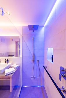 Hotel Torgglhof - Bagno Pergola Junior Suite n. 103
