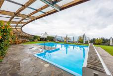 Hotel Bacherhof - Freibad und Garten