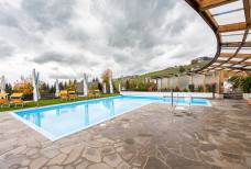Hotel Bacherhof - Freibad und Garten