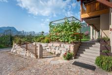 Agriturismo Preglhof - Rampa di accesso dal parcheggio all'appartamento vacanze