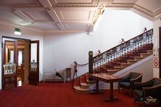 Stadttheater Meran - Treppe zum Obergeschoss