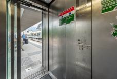 Bahnhof Bruneck - Fahrstuhl gleis 2 und 3