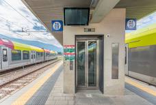 Bahnhof Bruneck - Fahrstuhl gleis 2 und 3