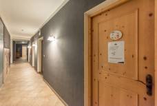 Hotel Alte Mühle in Sand in Taufers - Barrierefreie Toilette für Gäste mit Behinderungen