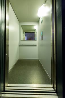 Hotel Tirler - Fahrstuhl Rezeption